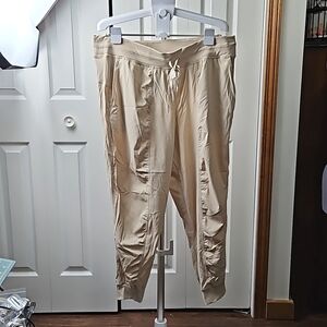 Women's Lululemon Studio Jogger Tan Size 18